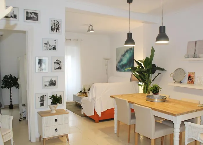 Lola\'S Apartment