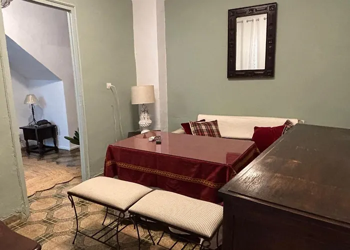 Lola\'S Apartment